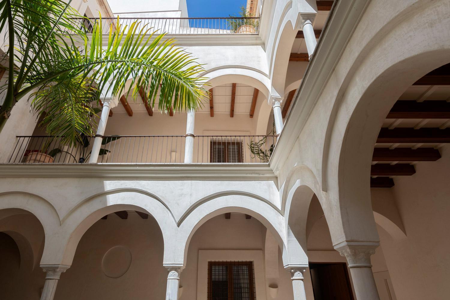 Casa Del Rey Sabio Aparthotel Seville Exterior photo
