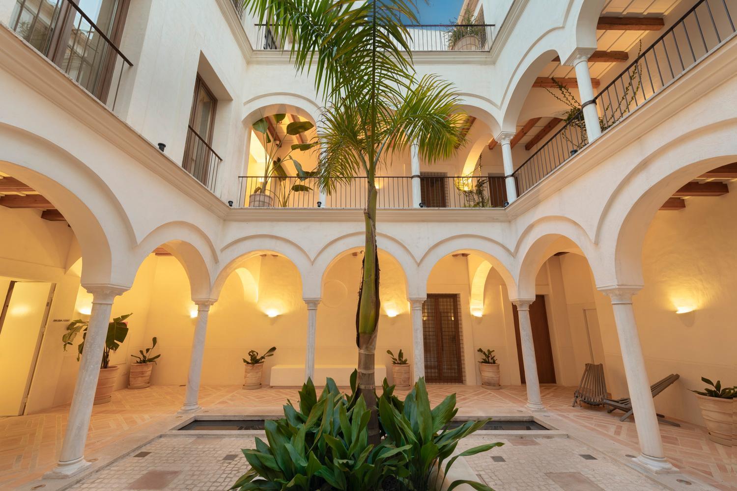 Casa Del Rey Sabio Aparthotel Seville Exterior photo